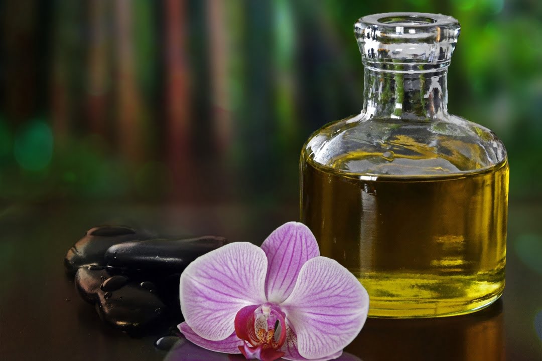 Essential Oils for Massage: Discover the Top 5 Oils for Stress Relief and Wellness