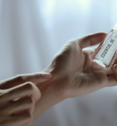 Unlocking the Power of Essential Oils: A Guide to Safe Skincare and Wellness